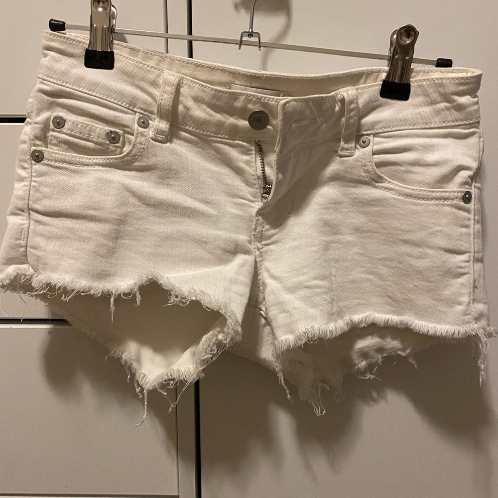 Talula white jean shorts size 24